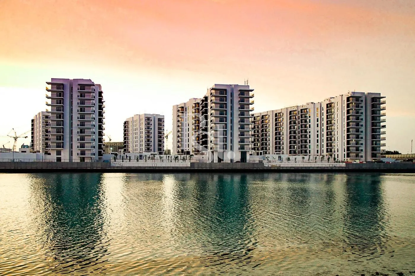 アブダビContemporary 1Br Near Yas Park 5 Min Walk 915アパートメント 0*, アブダビ