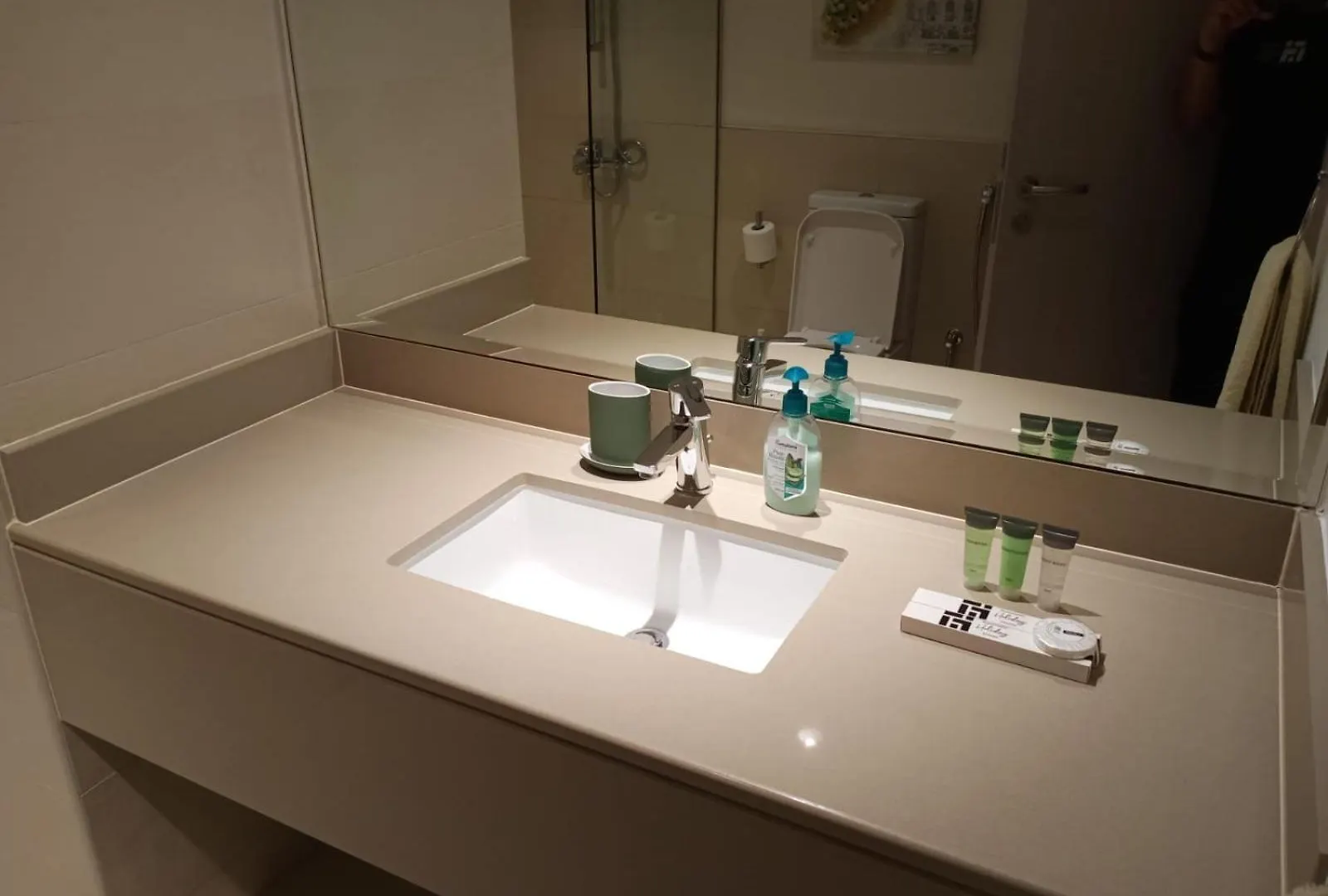 アブダビContemporary 1Br Near Yas Park 5 Min Walk 915アパートメント アブダビ