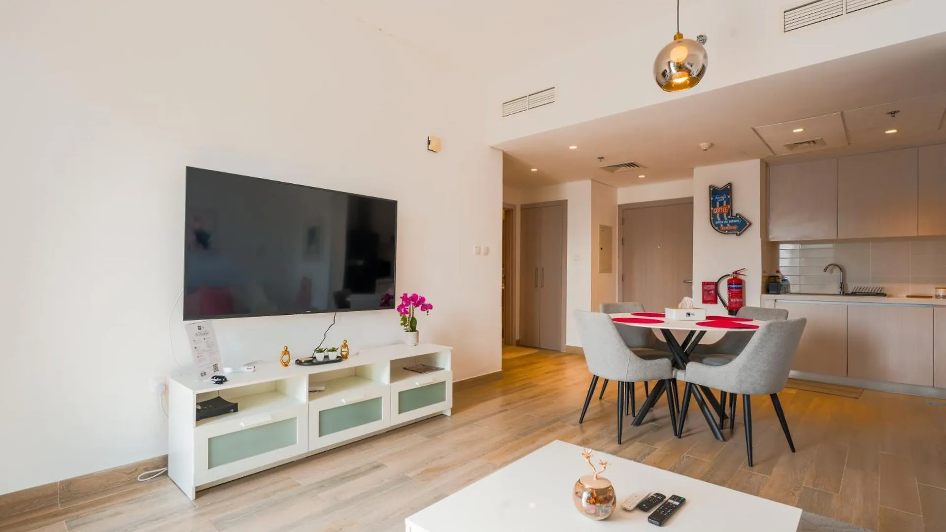 アパート アブダビContemporary 1Br Near Yas Park 5 Min Walk 915アパートメント アラブ首長国連邦